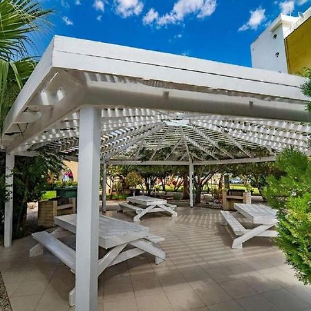 Tiberius Pool Apartments In Caesar Resort & Spa Trikomo Luaran gambar