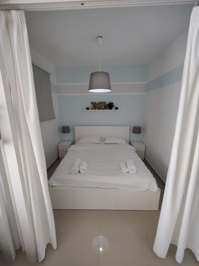 Tiberius Pool Apartments In Caesar Resort & Spa Trikomo Luaran gambar